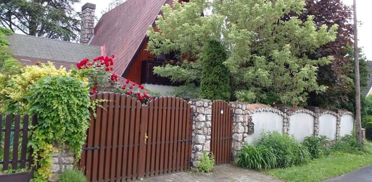 Faludi Vendeghaz Villa Vonyarcvashegy Bagian luar foto